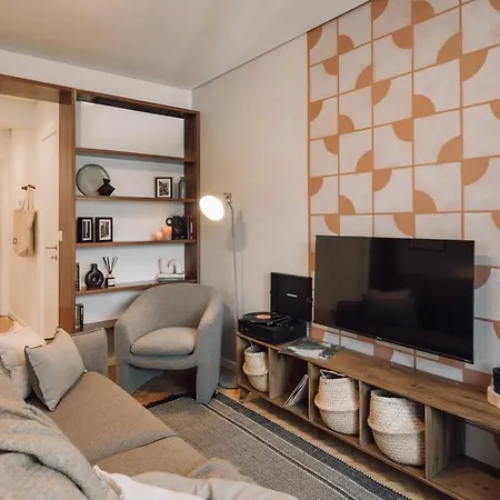 Miele - 2 Bedrooms In Estrela Lägenhet